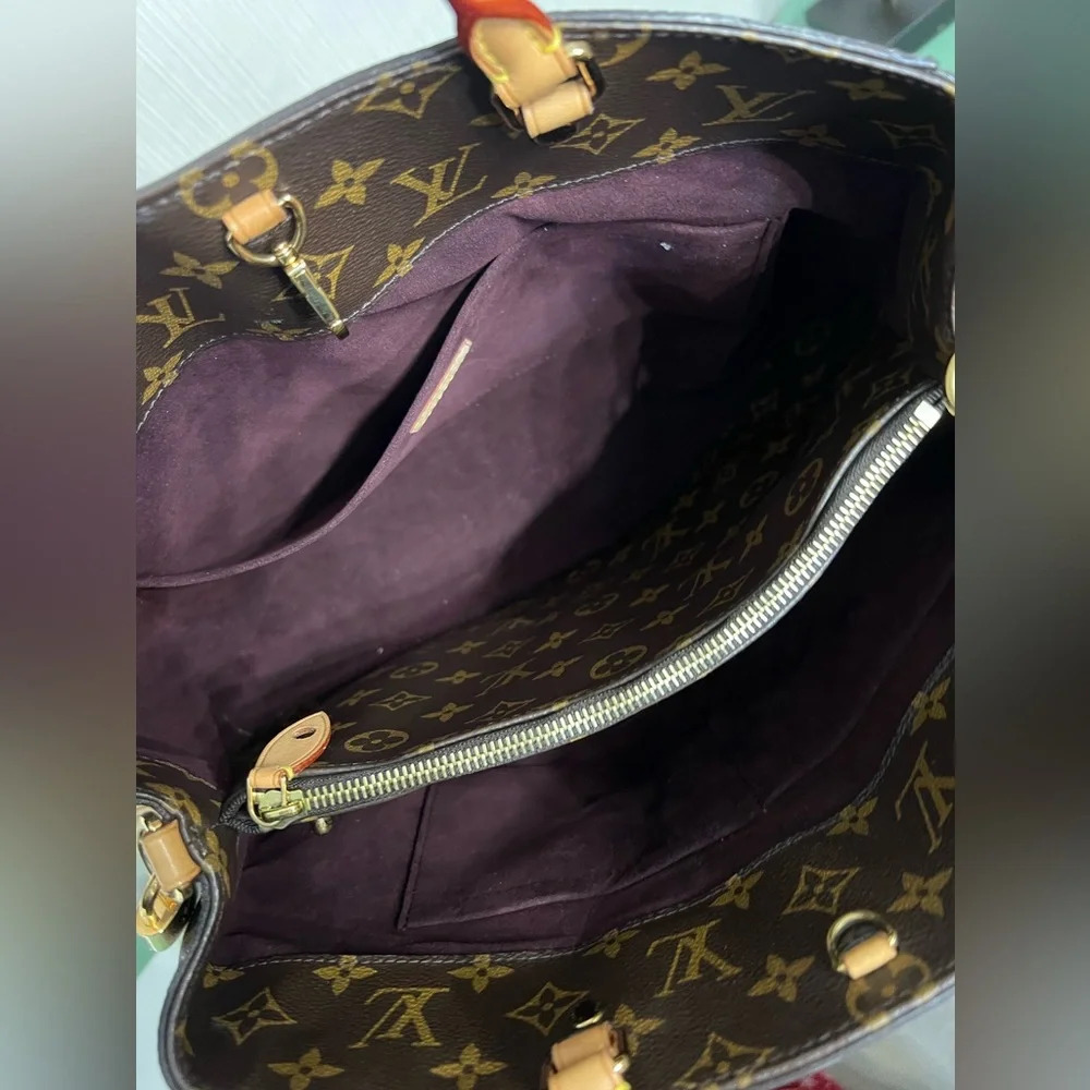 Louis Vuitton 
MONTAIGNE LEATHER HANDBAG in Excellent Condition - Picture 6 of 15